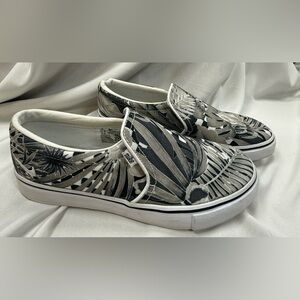 Nike Women's Slip-On Sneakers in Black, White and Gray Tropical Print